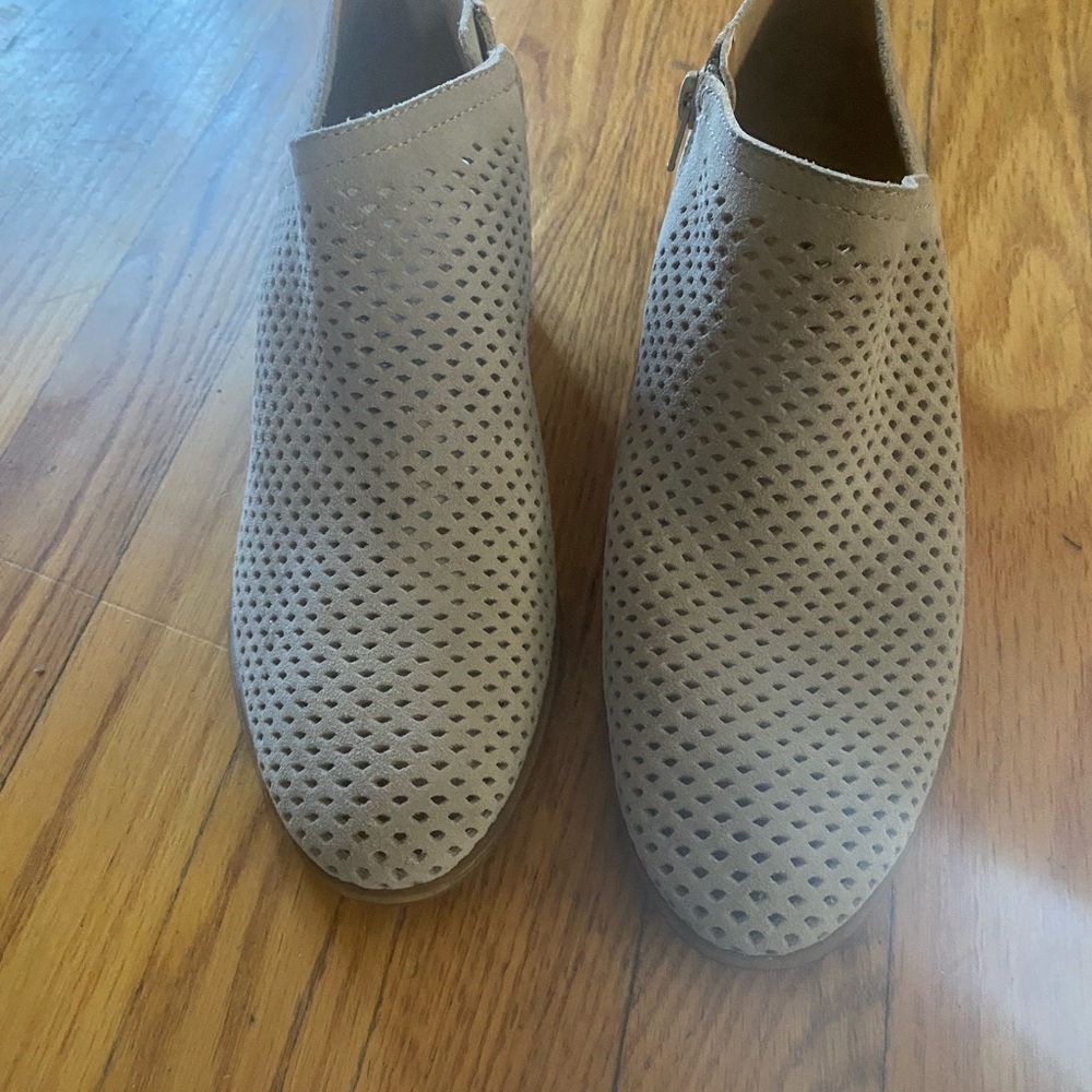 Lucky Brand Tan Ankle Boot